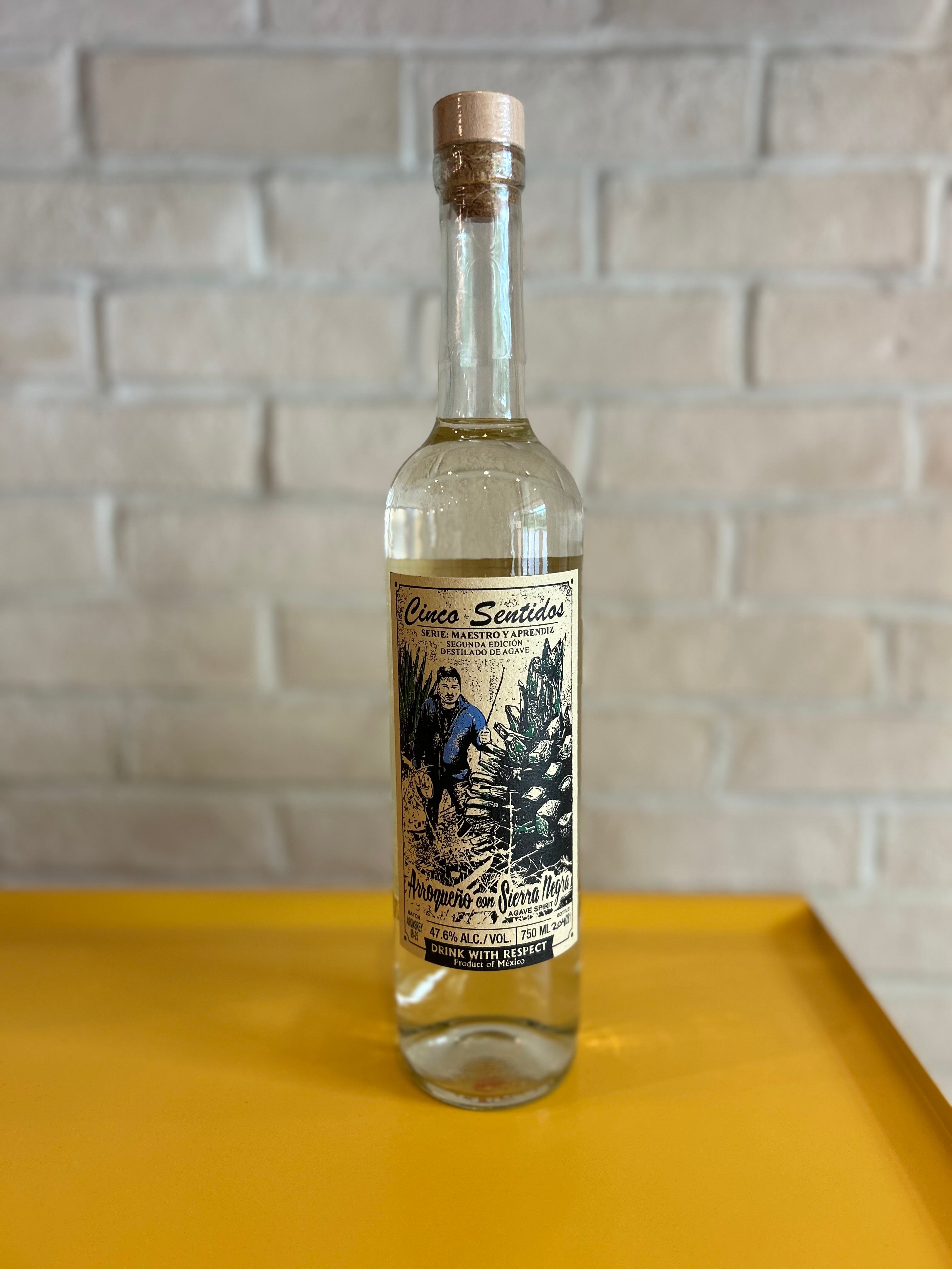 Cinco Sentidos Arroqueño con Sierra Negra Maestro y Aprendiz Mezcal 750 ml
